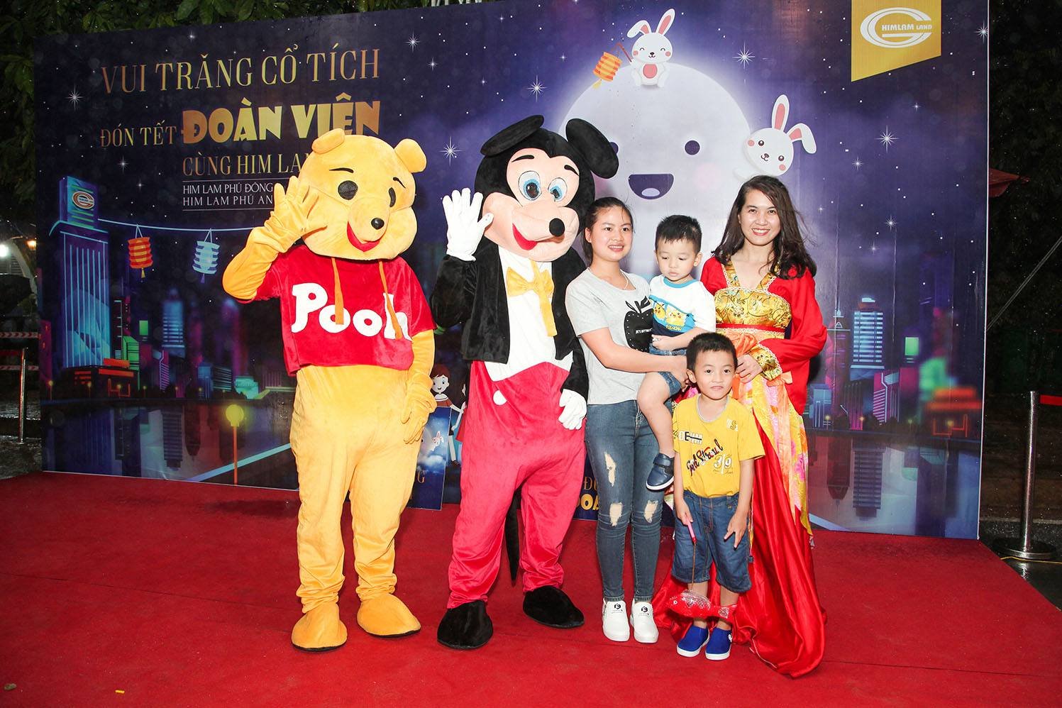 CƯ DÂN HIM LAM PHÚ ĐÔNG VÀ HLPA NÔ NỨC THAM DỰ ĐÊM HỘI TRUNG THU 2017