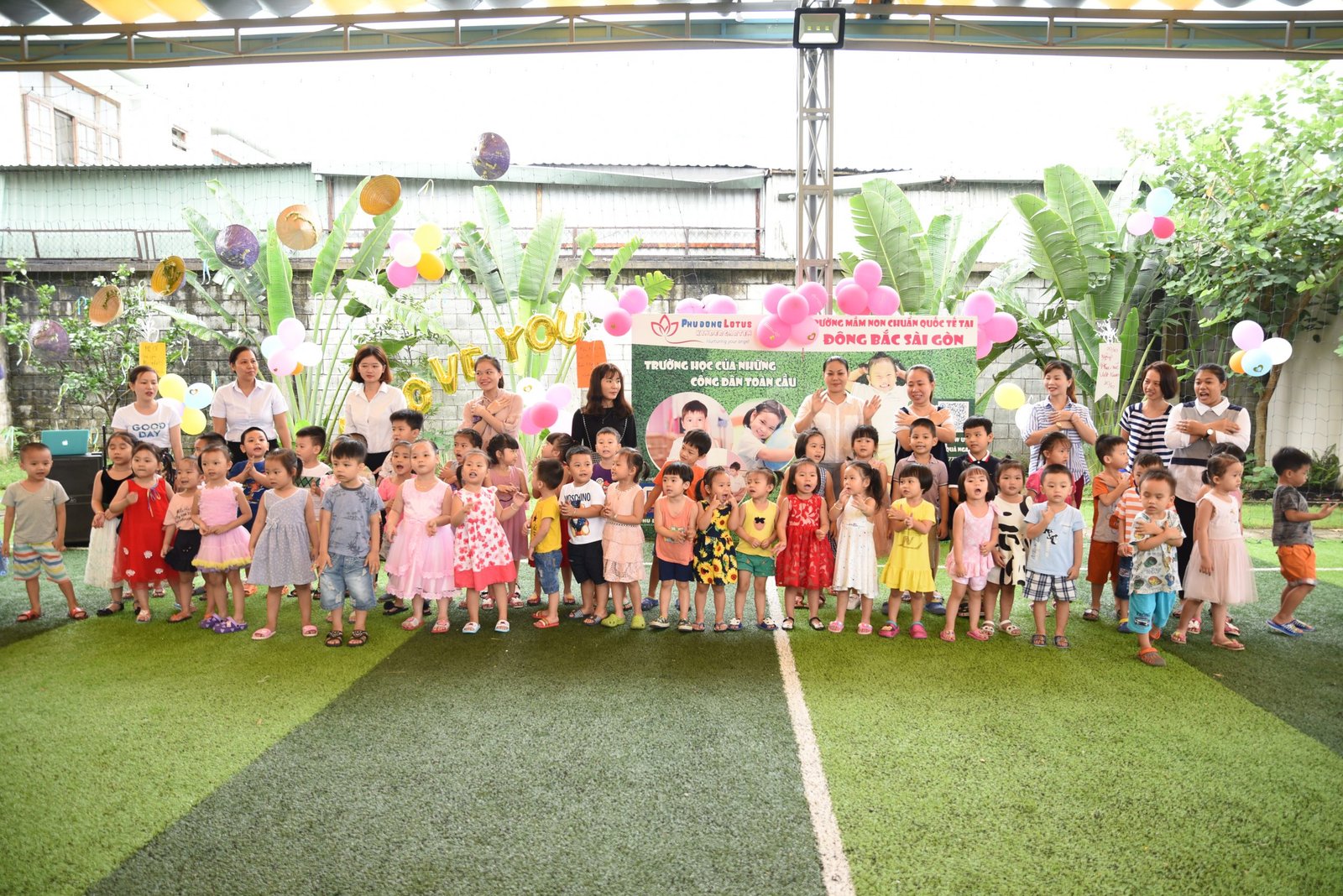 CÁC CON “LÀM ĐẸP” CHO NHỮNG NGƯỜI PHỤ NỮ TUYỆT VỜI CỦA MÌNH TRONG NGÀY 20/10