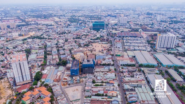 KHI DÒNG TIỀN CỦA HÀNG LOẠT ÔNG LỚN ĐỊA ỐC “BỎ PHỐ TÌM QUÊ” SĂN QUỸ ĐẤT