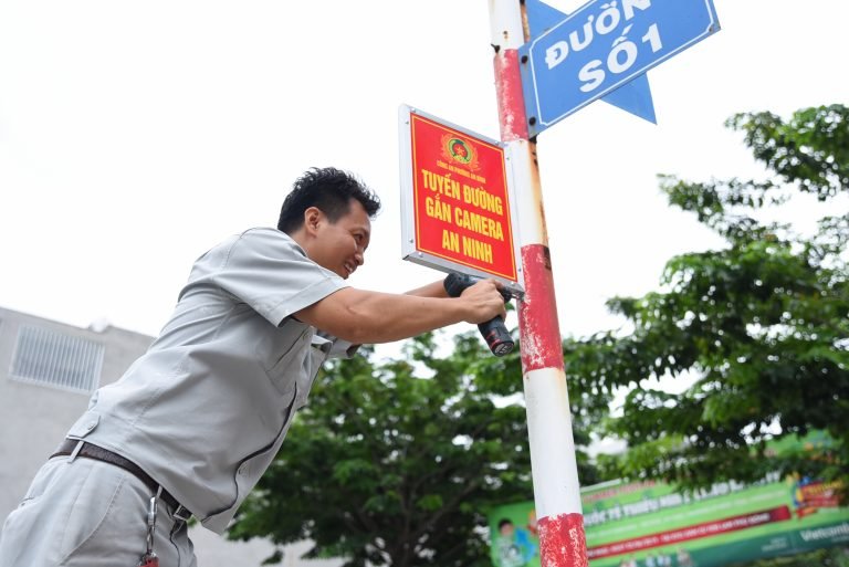 PHÚ ĐÔNG GROUP TÍCH CỰC GÓP PHẦN NÂNG CAO CÔNG TÁC ĐẢM BẢO AN NINH TRẬT TỰ TRONG KHU DÂN CƯ VÀ TẠI ĐỊA PHƯƠNG