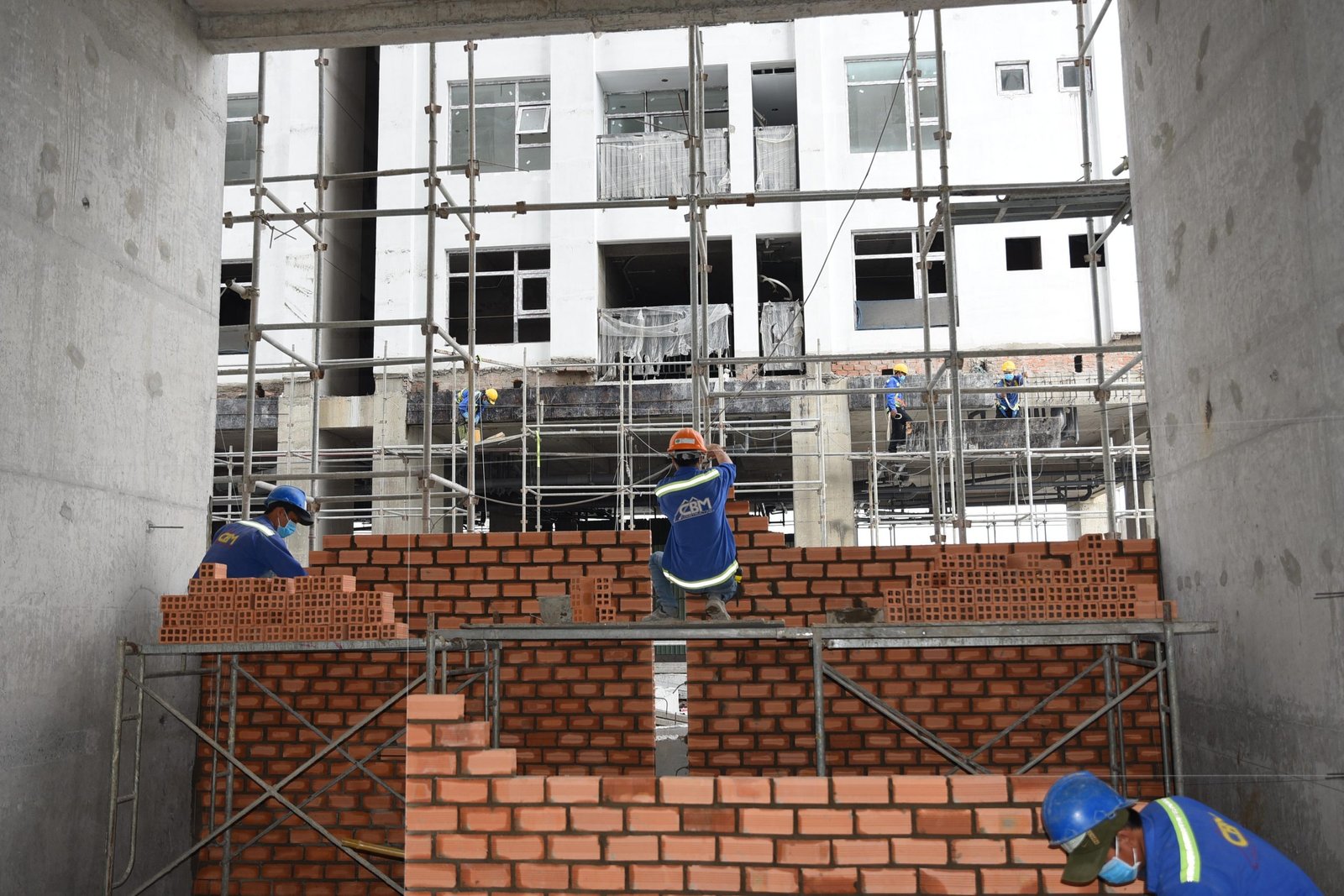 DỊCH CORONA CÓ ẢNH HƯỞNG ĐẾN TIẾN ĐỘ XÂY DỰNG PHÚ ĐÔNG PREMIER?