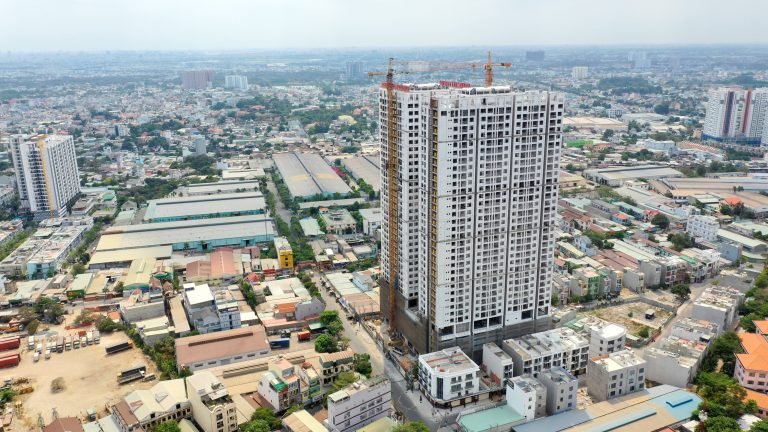 THỊ TRƯỜNG BẤT ĐỘNG SẢN THỜI COVID-19: CĂN HỘ TẦM TRUNG VẪN “SỐNG” TỐT