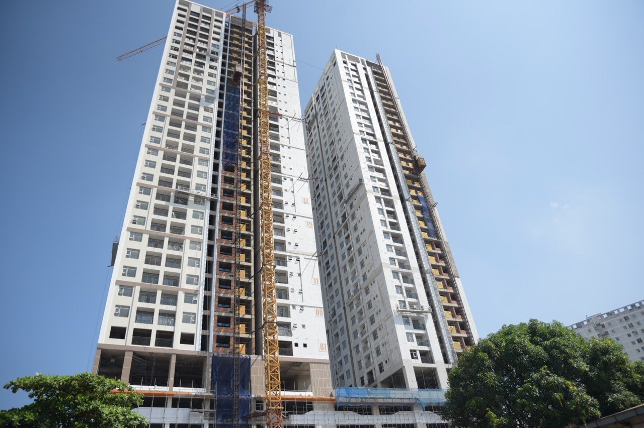 PHÚ ĐÔNG PREMIER “MẶC ÁO MỚI”