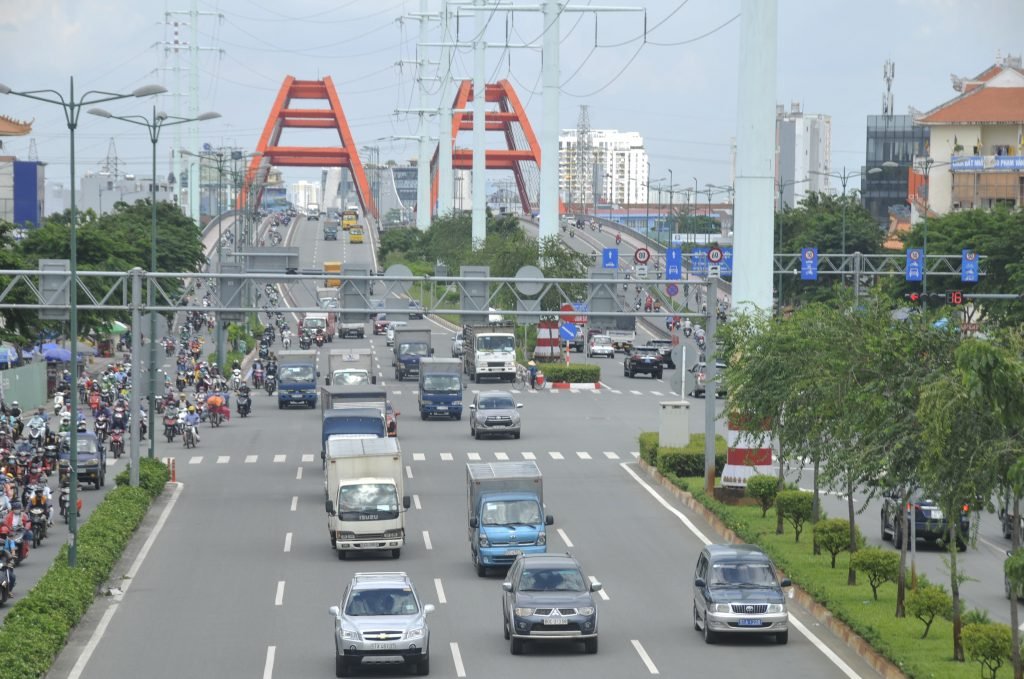 PHÁT TRIỂN HẠ TẦNG KẾT NỐI SÂN BAY TÂN SƠN NHẤT