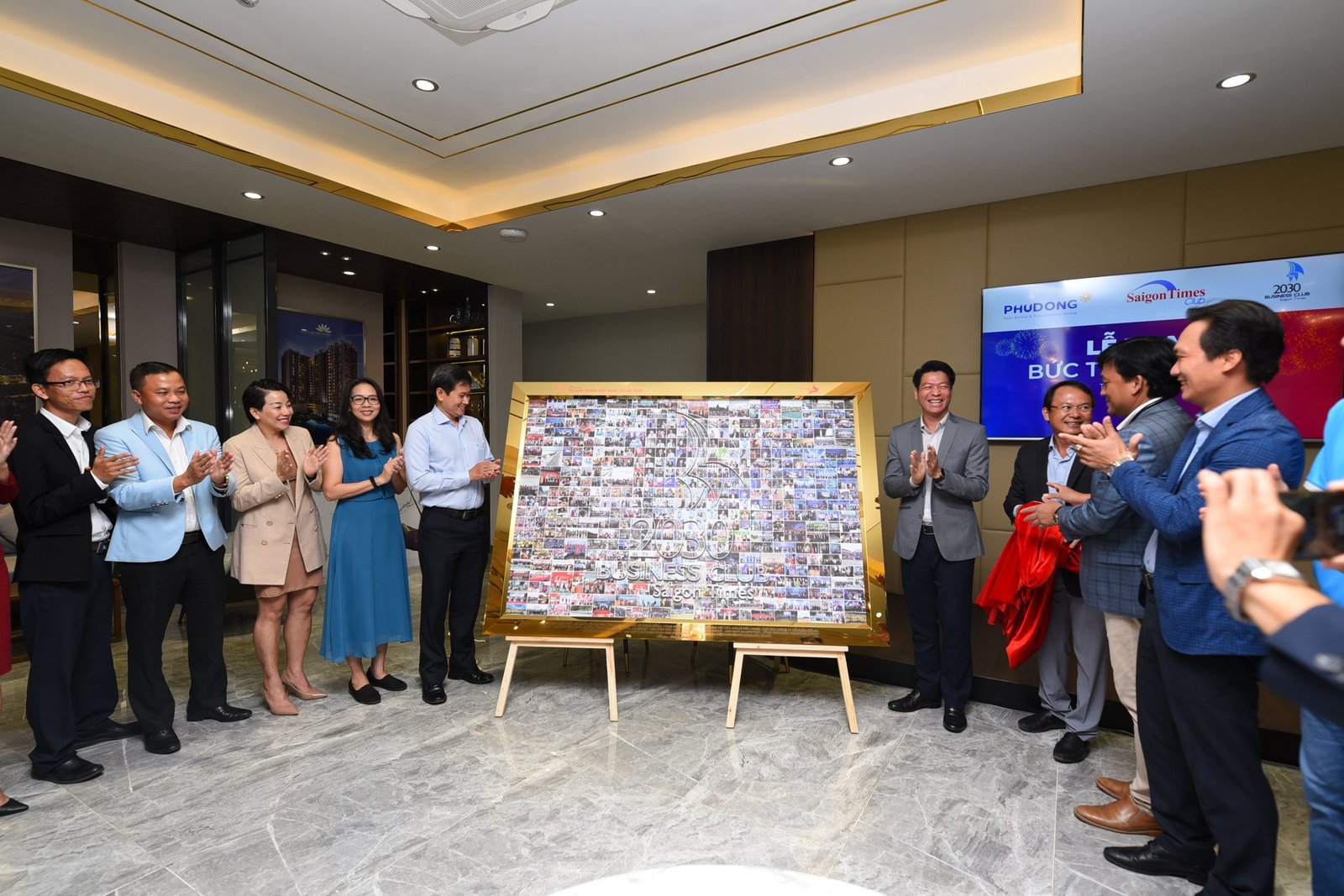 BỨC TRANH TỈ ĐÔ GẮN KẾT TÌNH DOANH NHÂN