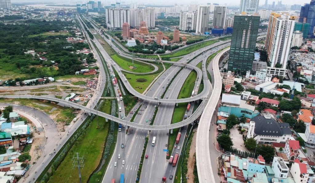 SỨC BẬT CHO BẤT ĐỘNG SẢN THÀNH PHỐ PHÍA ĐÔNG TP.HCM: THỊ TRƯỜNG CẦN ‘LỌC SẠN’ NGAY TỪ BÂY GIỜ