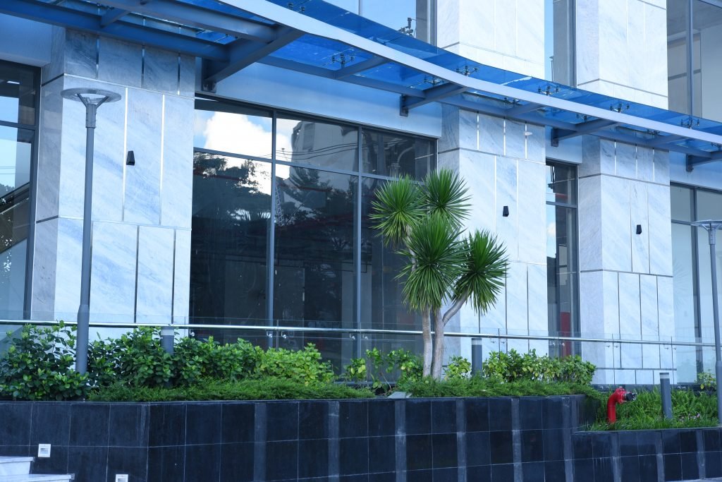 GIÁ CĂN HỘ TIẾP TỤC TĂNG, NGƯỜI DÂN KHÓ MUA NHÀ