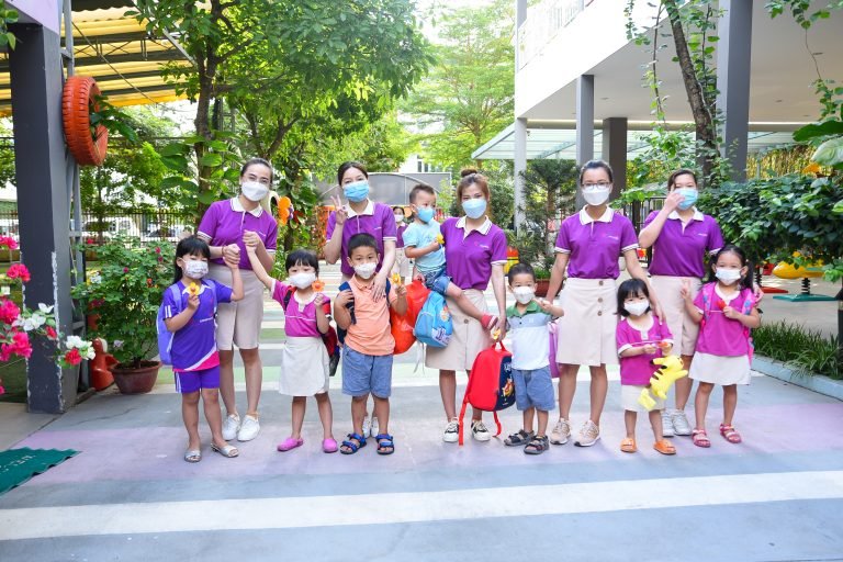 TRƯỜNG MẦM NON PHÚ ĐÔNG LOTUS CHÀO ĐÓN HỌC SINH NHẬP HỌC