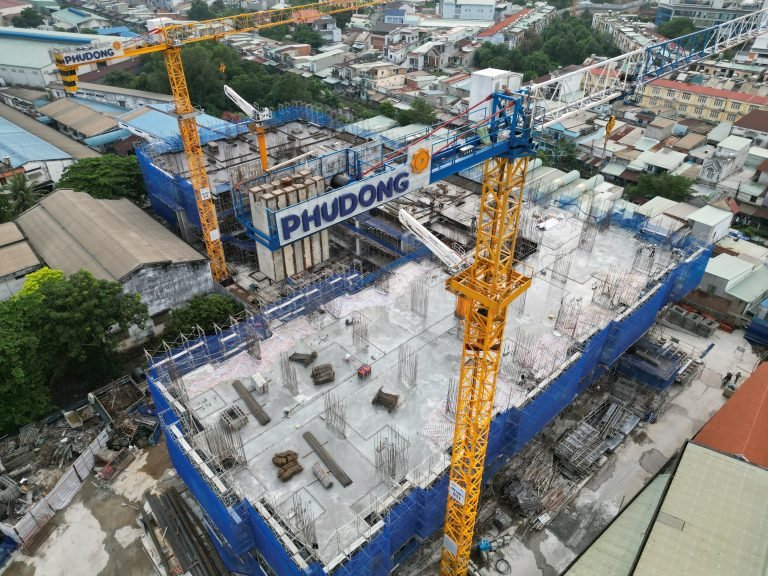 CHẬM THANH KHOẢN VÀ DÒNG TIỀN, NHIỀU CHỦ ĐẦU TƯ VẪN ÂM THẦM “ĐUA” TIẾN ĐỘ DỰ ÁN