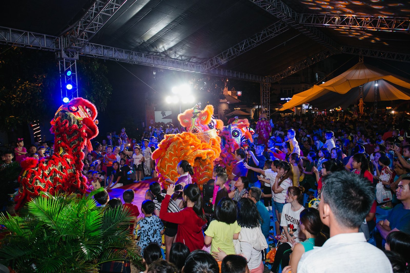 “ĐÊM THU CỔ TÍCH 2019” ĐẦY ẤN TƯỢNG CÙNG CỘNG ĐỒNG CƯ DÂN PHÚ ĐÔNG