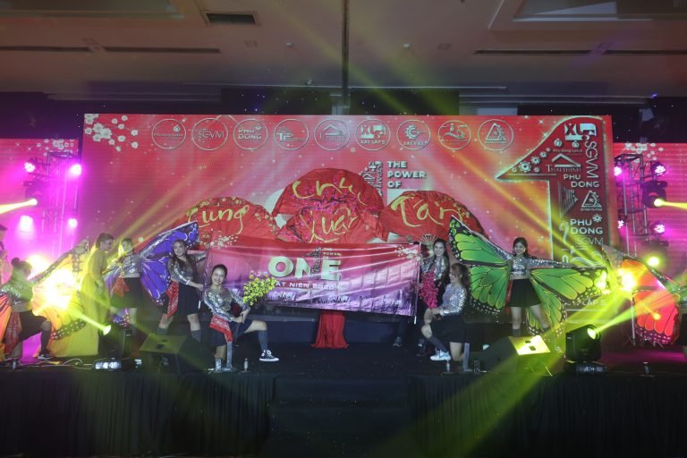 GALA TẤT NIÊN 2020: “THE POWER OF ONE” – GÁC LẠI ÂU LO, MÌNH CÙNG “CƯỜI THẢ GA, XÕA HẾT MÌNH”