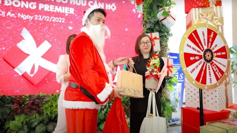 LỄ CHÚC MỪNG VÀ TRAO GIẤY CHỨNG NHẬN SỞ HỮU CĂN HỘ PHÚ ĐÔNG PREMIER – ĐỢT 3