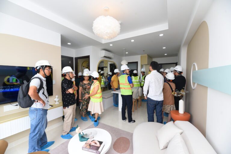 Giấc mơ sở hữu nhà vắt kiệt sức những người trẻ