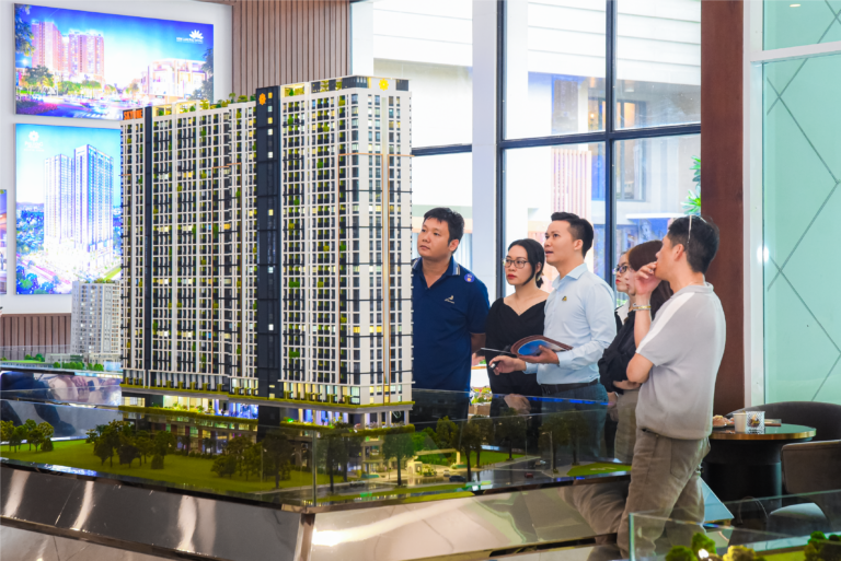 Nâng niu cảm xúc cư dân, Phú Đông Group tạo hệ chuẩn mực riêng biệt