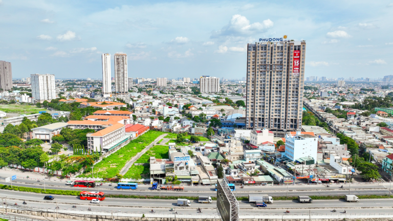 Người trẻ TP.HCM đổi “gu” chấp nhận mua nhà ở Bình Dương